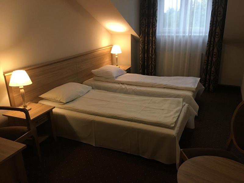 Hotel&Restauracja Zlote Runo Góra Kalwaria Exteriér fotografie